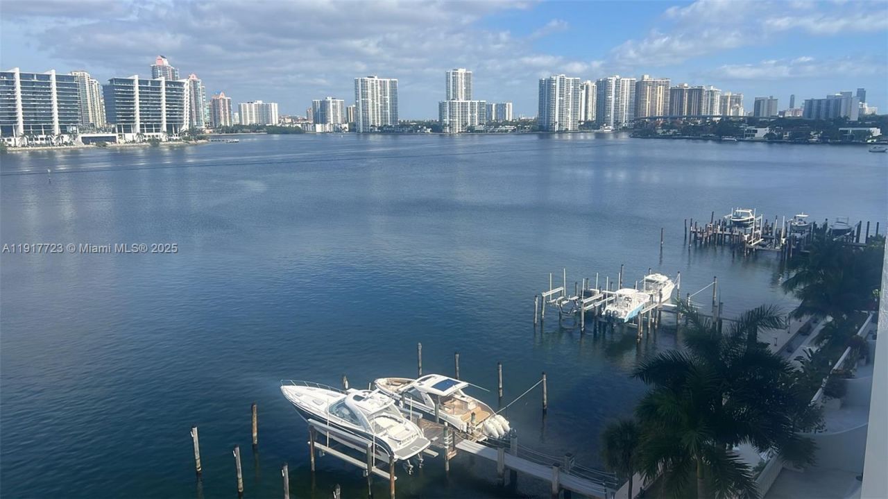17878 N Bay Rd, Unit 507, Sunny Isles Beach, FL 33160 Photo
