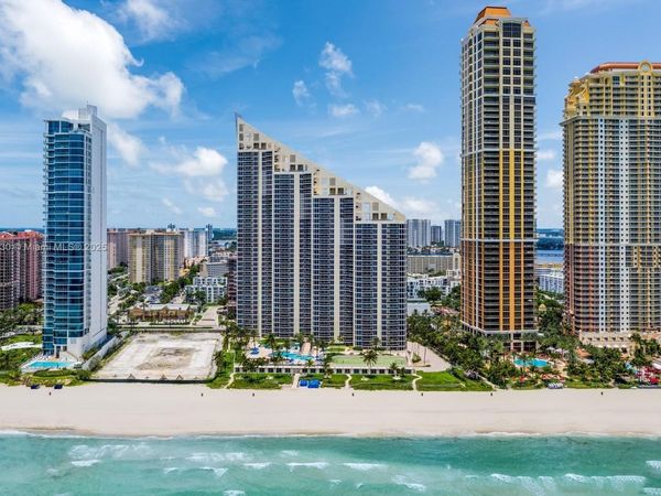 17555 Collins Ave, Unit 607, Sunny Isles Beach, FL 33160