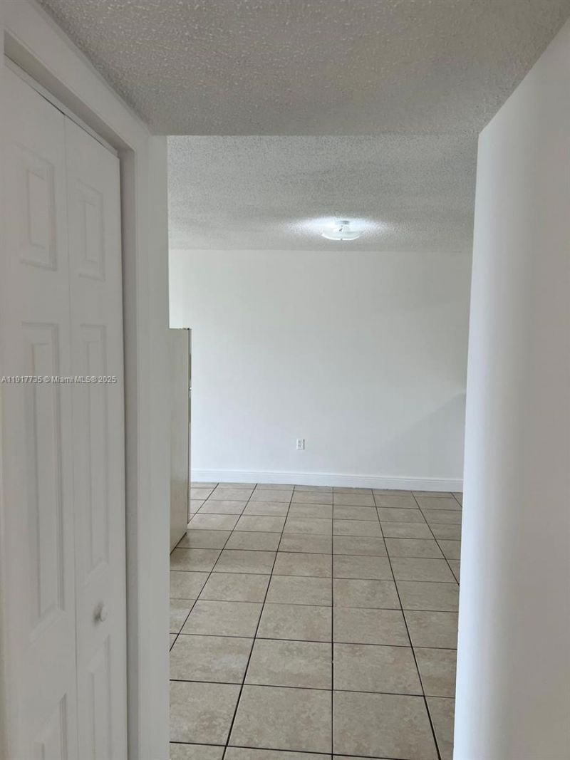 6930 Miami Gardens Dr, Unit 1-410, Hialeah, FL 33015 Photo