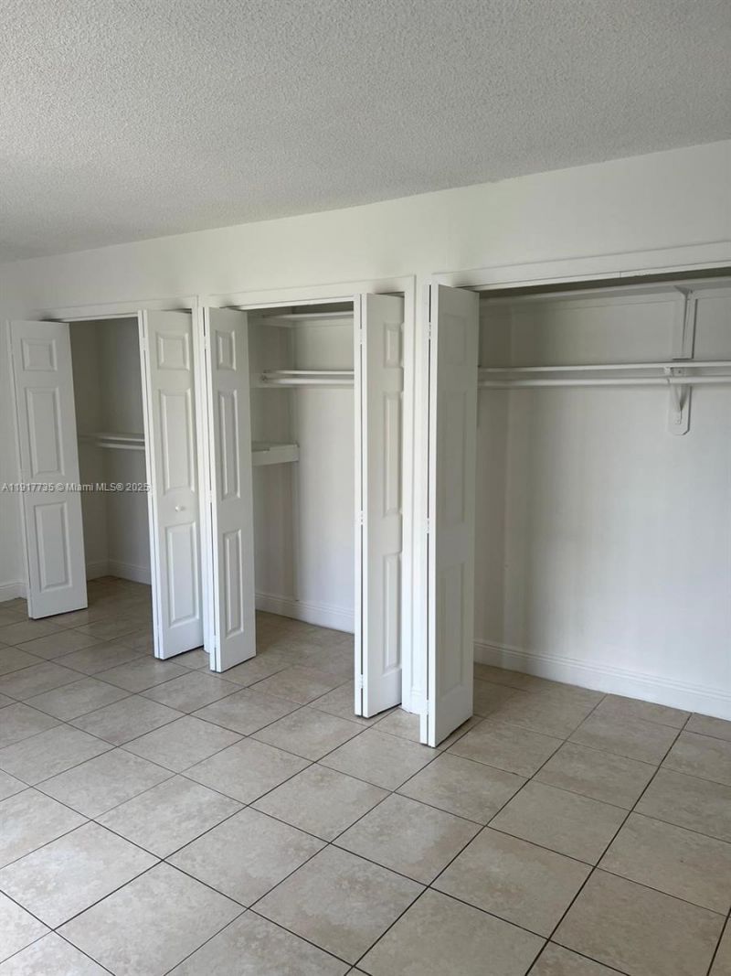 6930 Miami Gardens Dr, Unit 1-410, Hialeah, FL 33015 Photo