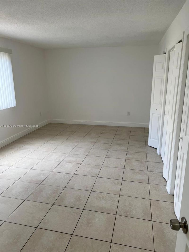 6930 Miami Gardens Dr, Unit 1-410, Hialeah, FL 33015 Photo