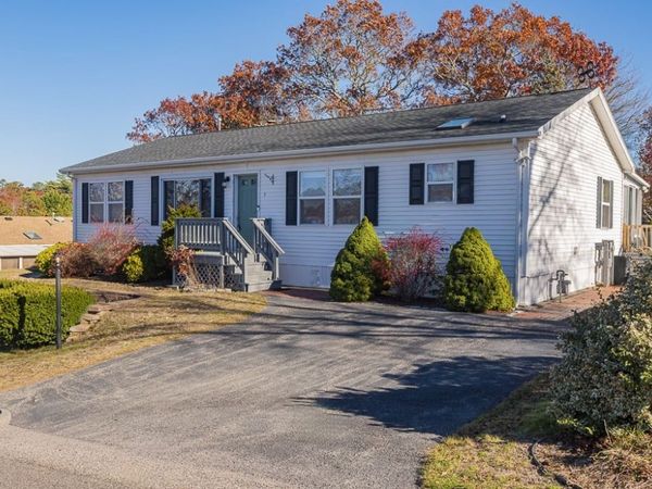 9 Headlands Dr, Plymouth, MA 02360