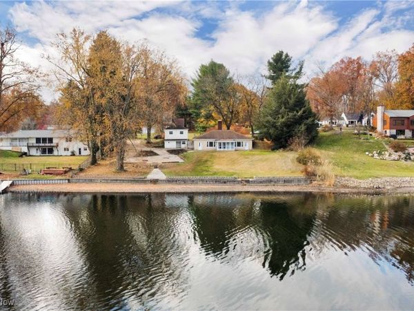 3809 Powell Avenue, Akron, OH 44319