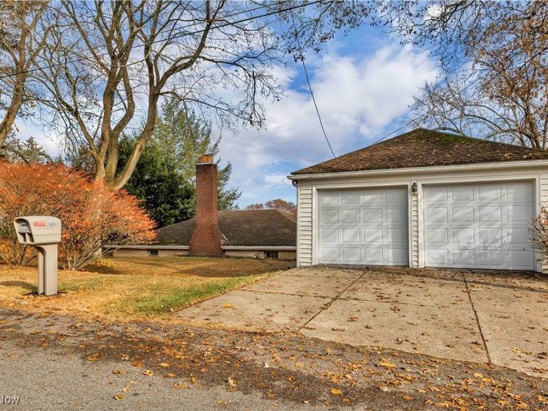 3809 Powell Avenue, Akron, OH 44319 Photo 2