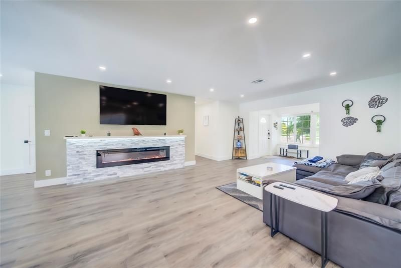 250 NE 27th Ct, Boca Raton, FL 33431 Photo