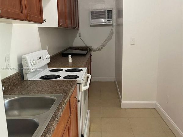 1180 NE 160th Ter, Unit 3, North Miami Beach, FL 33162