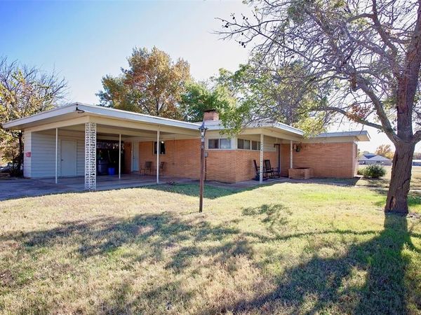 1400 Brazos St, Graham, TX 76450