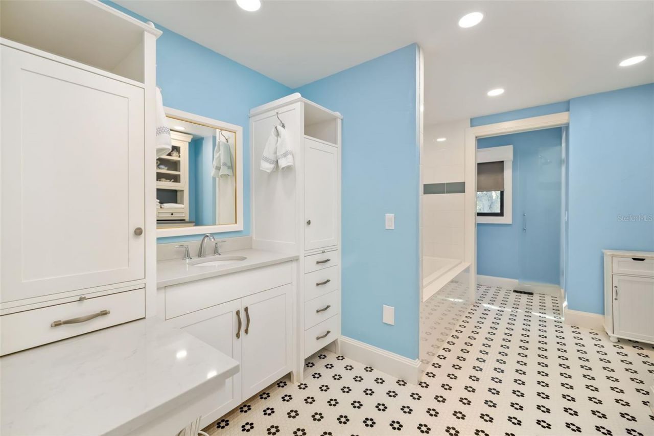 560 Harbor Cove Circle, Longboat Key, FL 34228 Photo