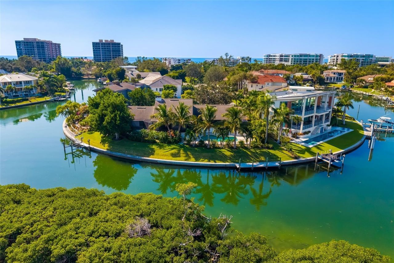560 Harbor Cove Circle, Longboat Key, FL 34228 Photo