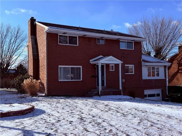 203 Clover Drive, Elizabeth, PA 15037