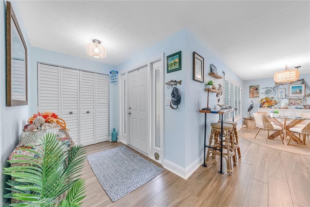 1076 Captains Walk St, Sanibel, FL 33957 Photo