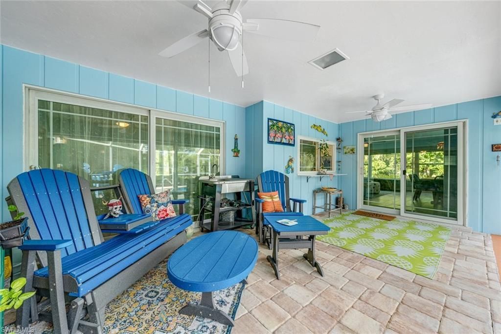 1076 Captains Walk St, Sanibel, FL 33957 Photo