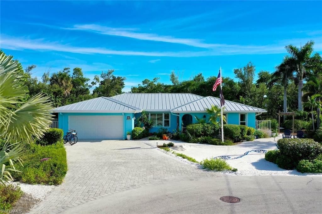 1076 Captains Walk St, Sanibel, FL 33957 Photo