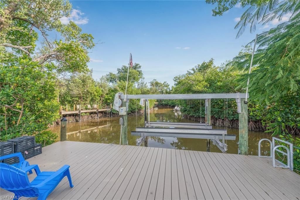 1076 Captains Walk St, Sanibel, FL 33957 Photo