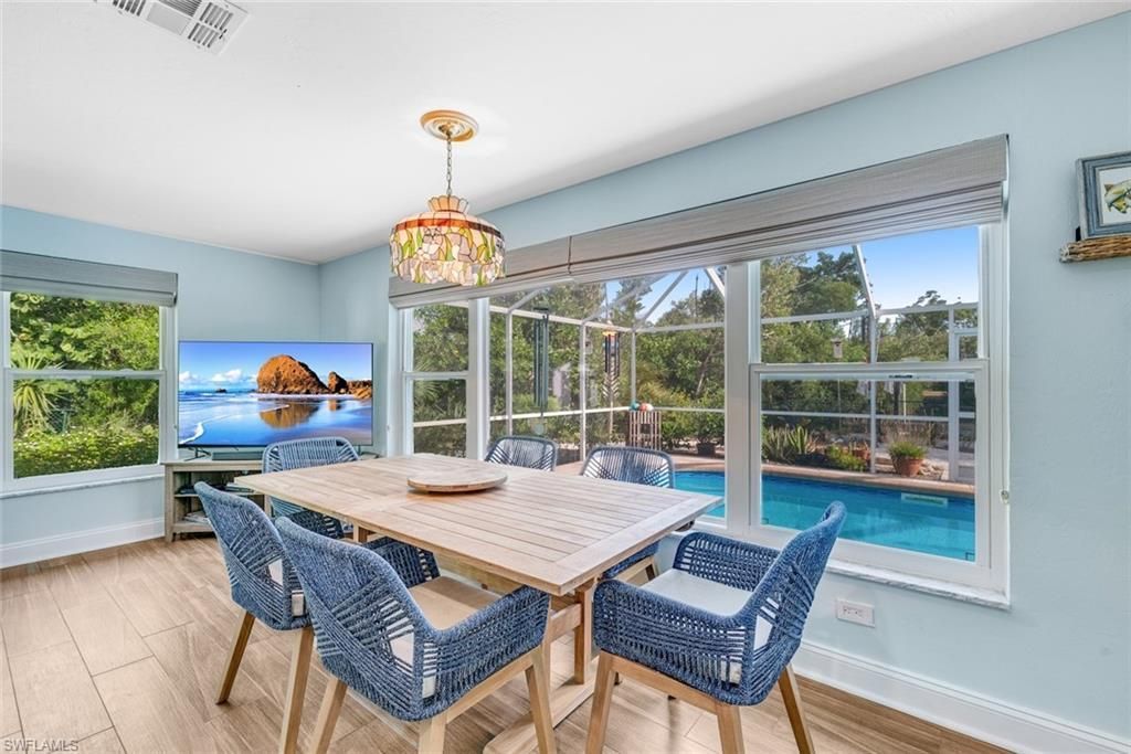 1076 Captains Walk St, Sanibel, FL 33957 Photo