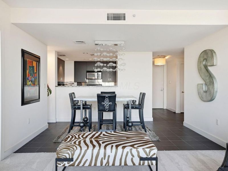 1 Miranova Place, Unit 2030, Columbus, OH 43215 Photo 17