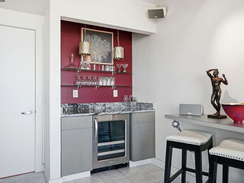 1 Miranova Place, Unit 2030, Columbus, OH 43215 Photo 21