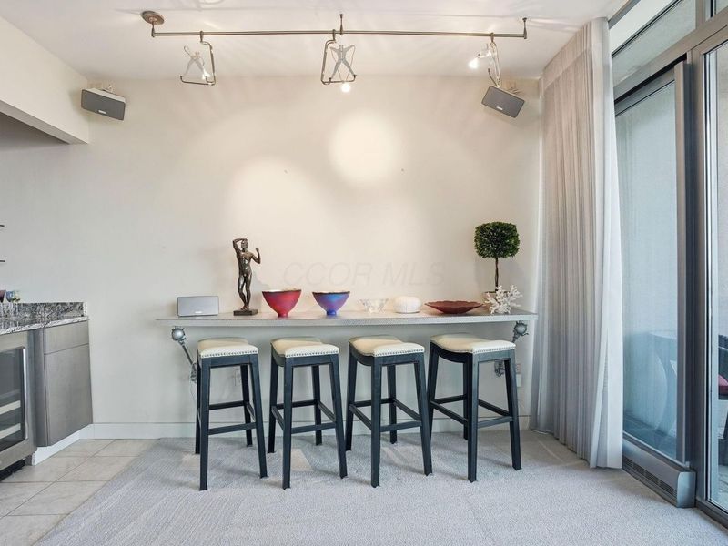 1 Miranova Place, Unit 2030, Columbus, OH 43215 Photo 23