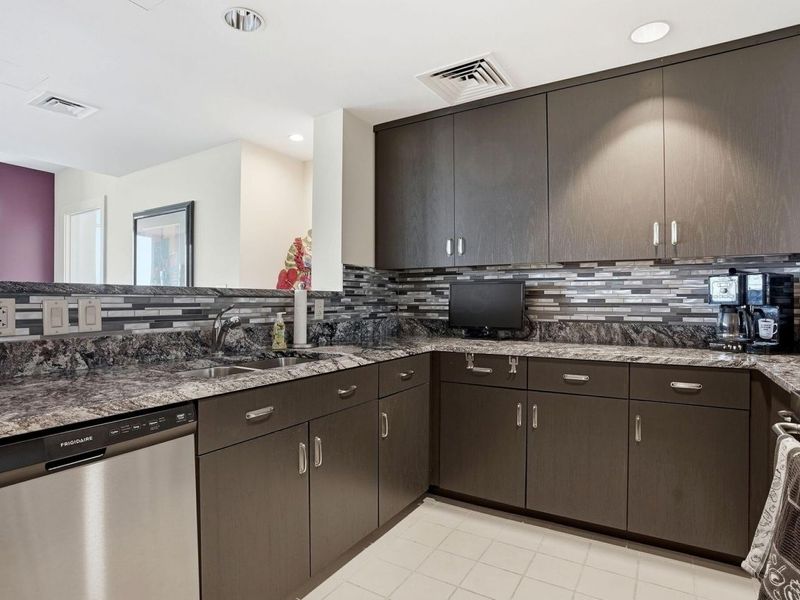 1 Miranova Place, Unit 2030, Columbus, OH 43215 Photo 24