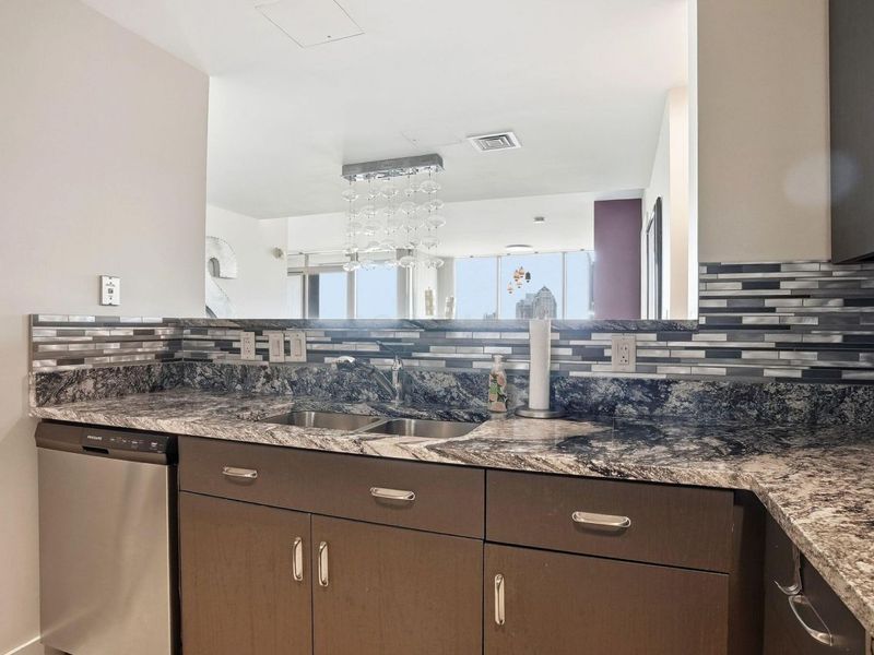 1 Miranova Place, Unit 2030, Columbus, OH 43215 Photo 25