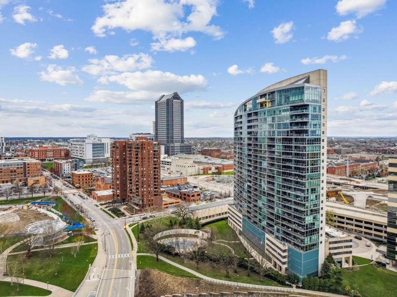 1 Miranova Place, Unit 2030, Columbus, OH 43215 Photo 5