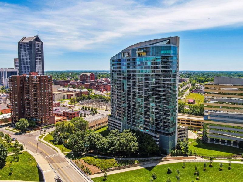 1 Miranova Place, Unit 2030, Columbus, OH 43215 Photo 6