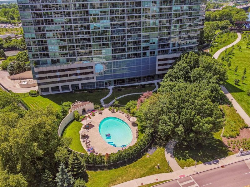 1 Miranova Place, Unit 2030, Columbus, OH 43215 Photo 7