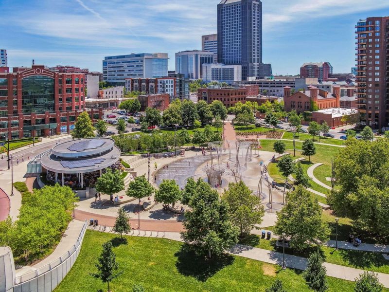 1 Miranova Place, Unit 2030, Columbus, OH 43215 Photo 8