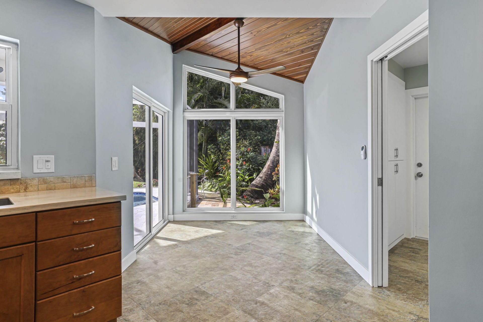 1538 39th Street, West Palm Beach, FL 33407 Photo