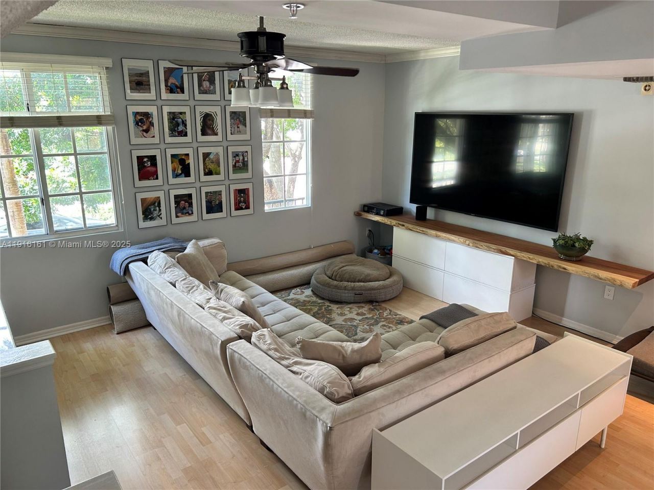 2811 NE 185th St, Aventura, FL 33180 Photo