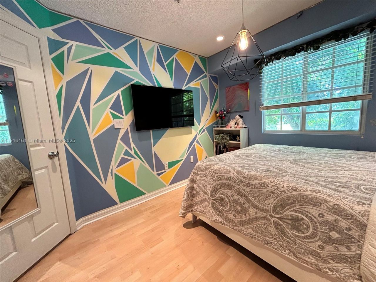 2811 NE 185th St, Aventura, FL 33180 Photo