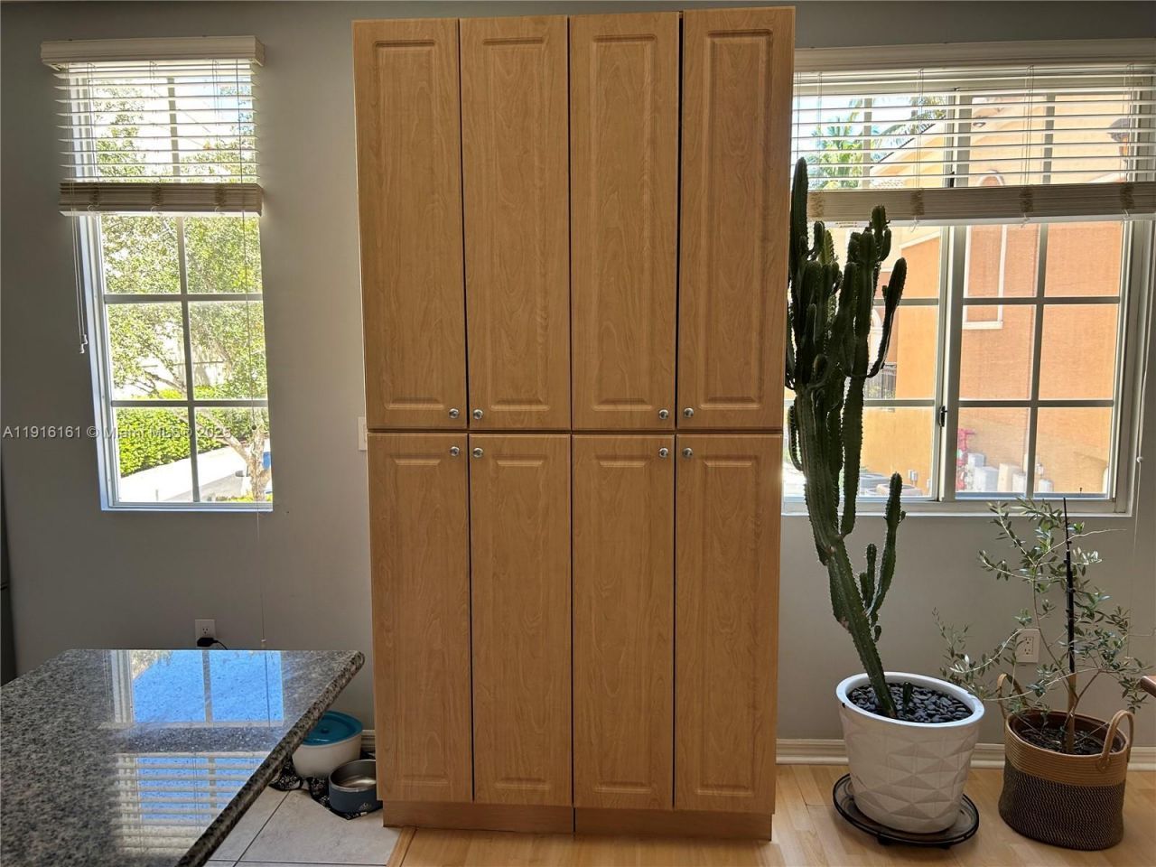 2811 NE 185th St, Aventura, FL 33180 Photo