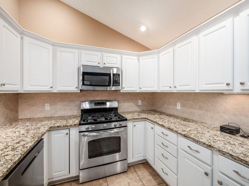 7490 Sir Francis Drake Avenue , Russells Point, OH 43348 Photo 14