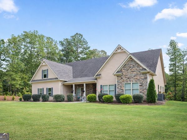 198 Austin Storey Circle, Newnan, GA 30263