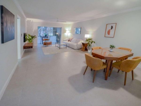 415 US Highway 1, Unit 208, North Palm Beach, FL 33408