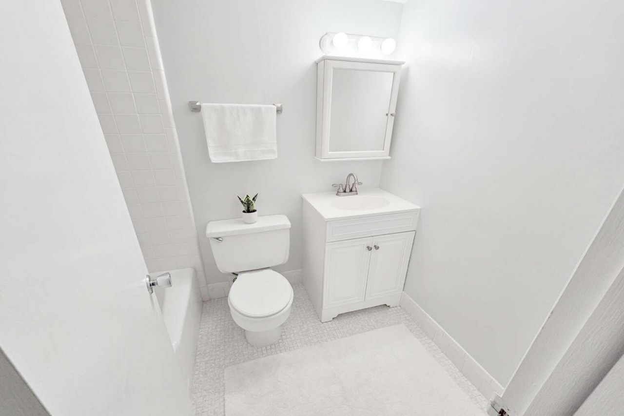 415 Us Highway 1, Unit 208, North Palm Beach, FL 33408 Photo