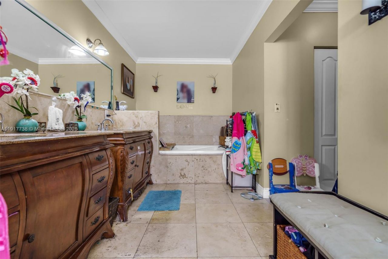 3135 SW 80th Ave, Miami, FL 33155 Photo