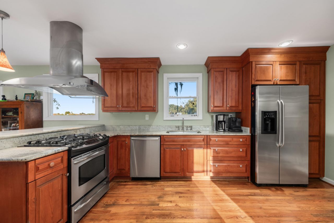 1996 Minott Street Photo 12