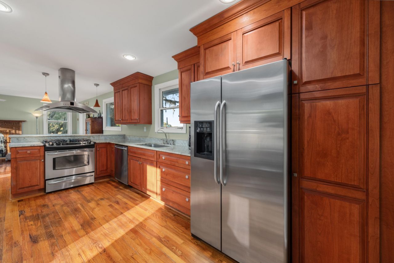 1996 Minott Street Photo 13