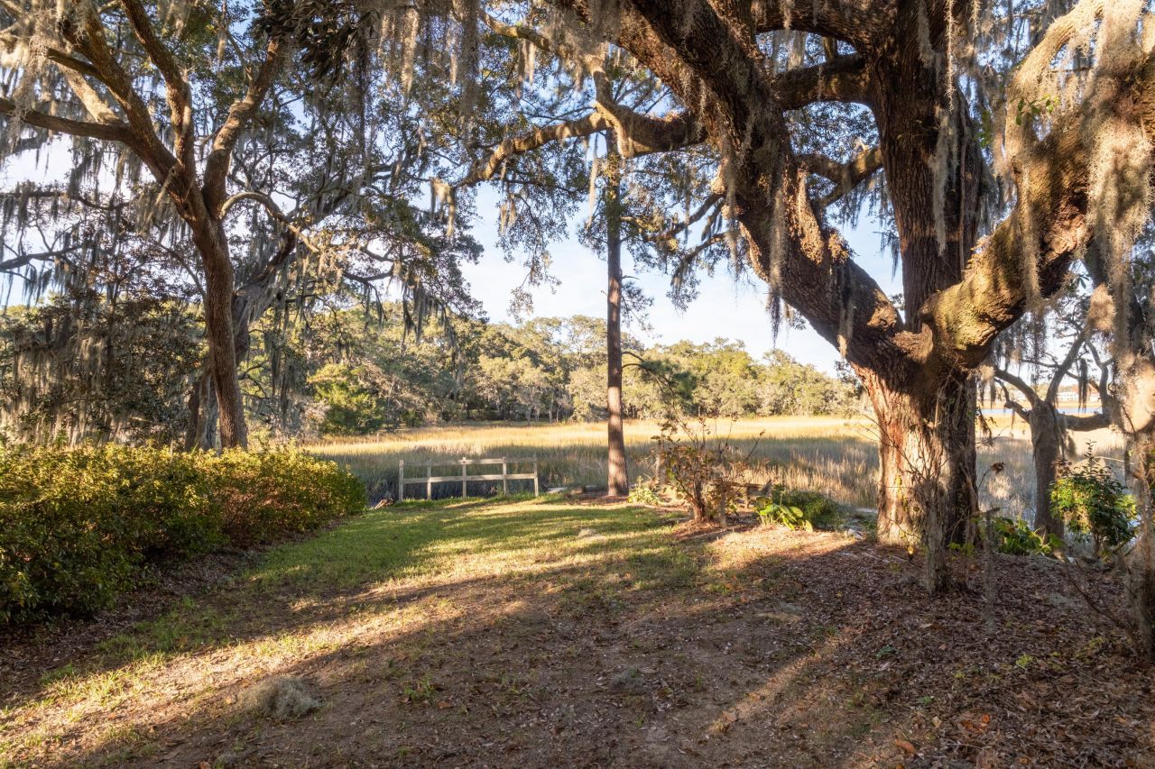 1996 Minott Street Photo 43