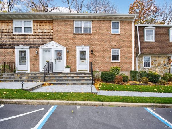 6 Anchorage Lane, Unit 5A, Oyster Bay, NY 11771