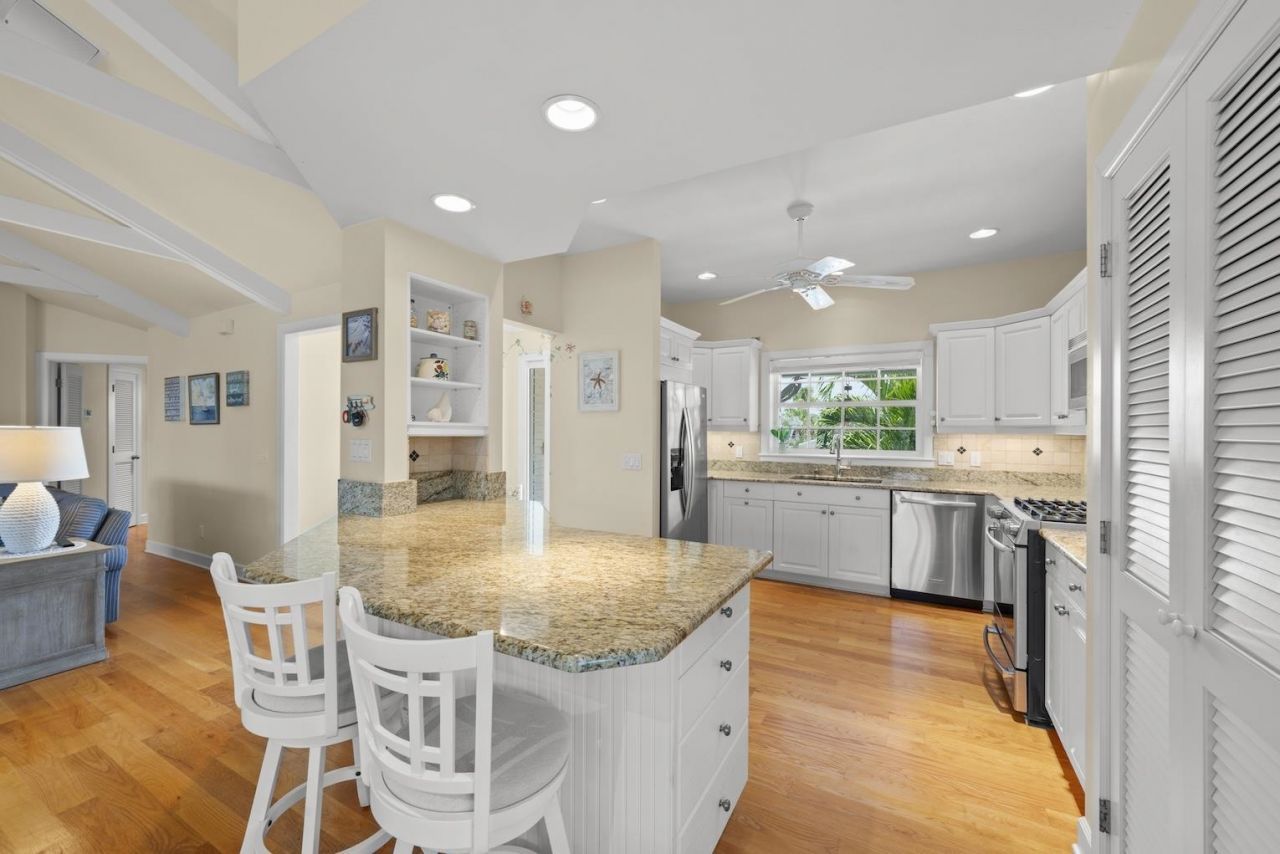 330 E Gulf Dr, Sanibel, FL 33957 Photo