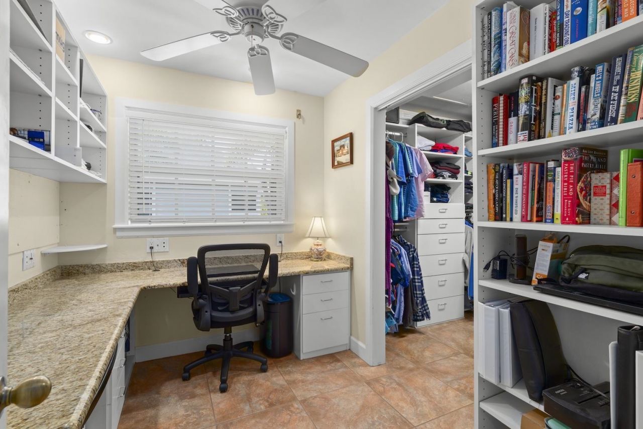 330 E Gulf Dr, Sanibel, FL 33957 Photo