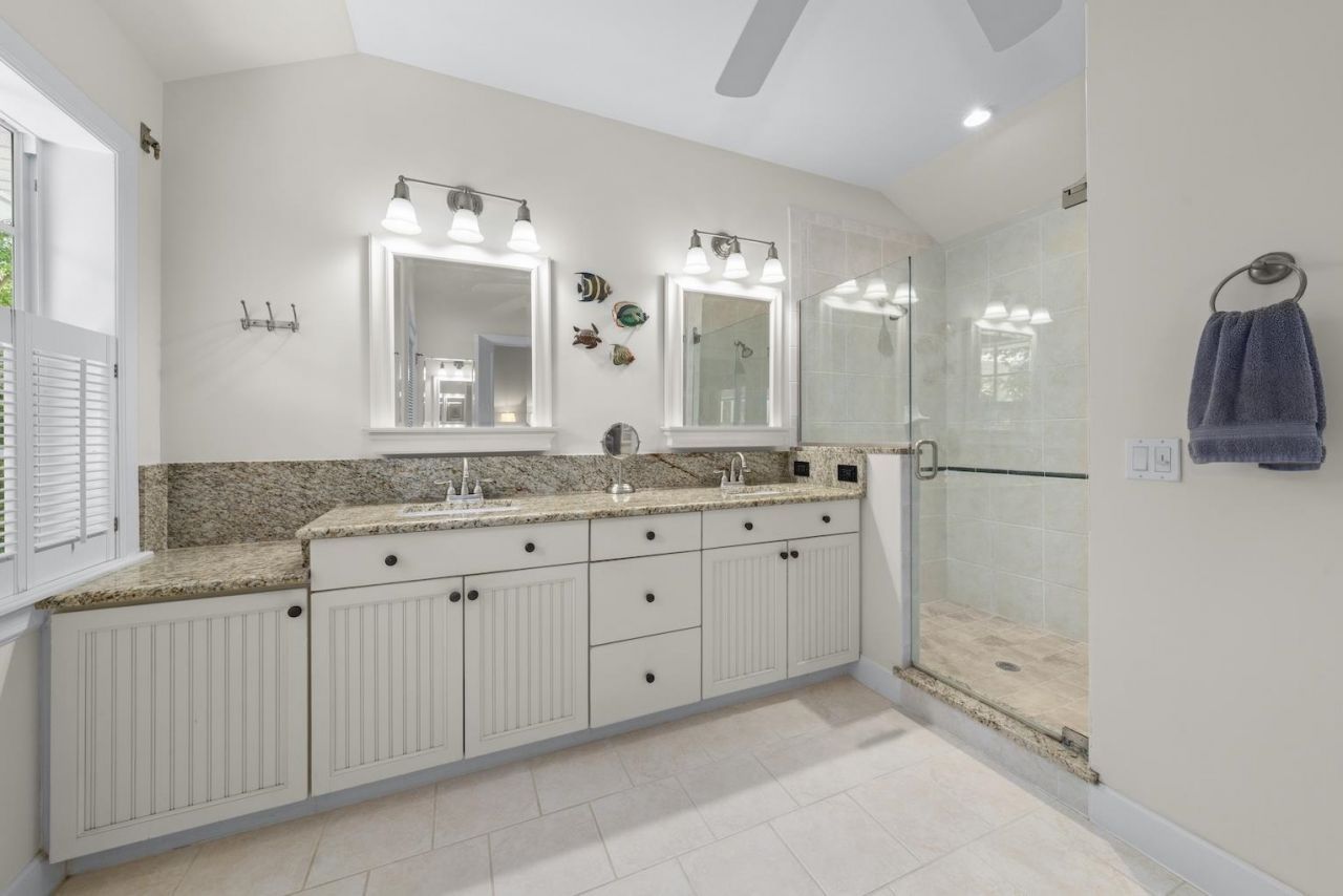 330 E Gulf Dr, Sanibel, FL 33957 Photo