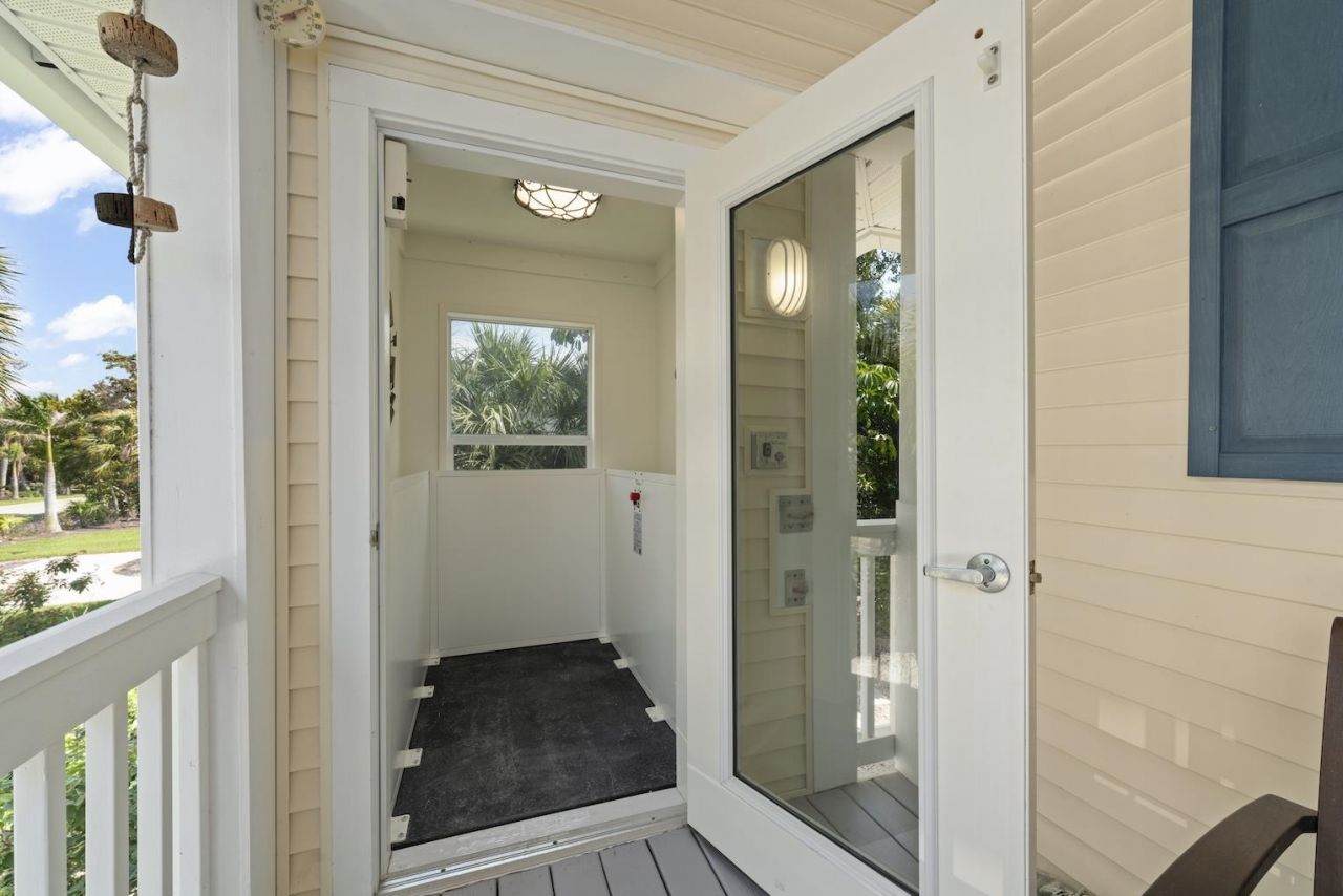 330 E Gulf Dr, Sanibel, FL 33957 Photo