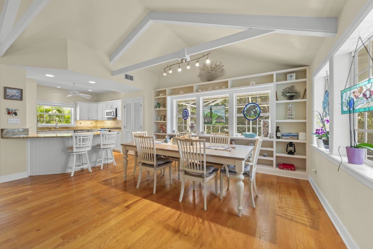 330 E Gulf Dr, Sanibel, FL 33957 Photo