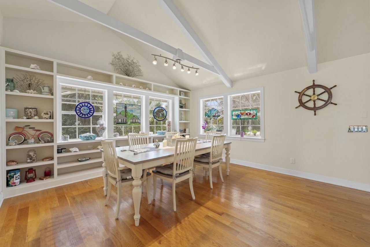 330 E Gulf Dr, Sanibel, FL 33957 Photo