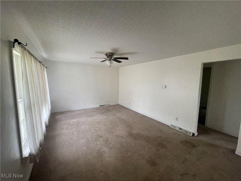 6161 Lily Lane SE, Amsterdam, OH 43903 Photo 2