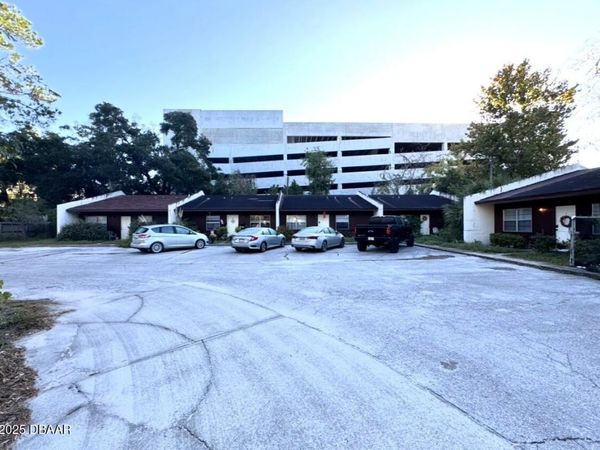 3557 SW 19th Avenue, Gainesville, FL 32607