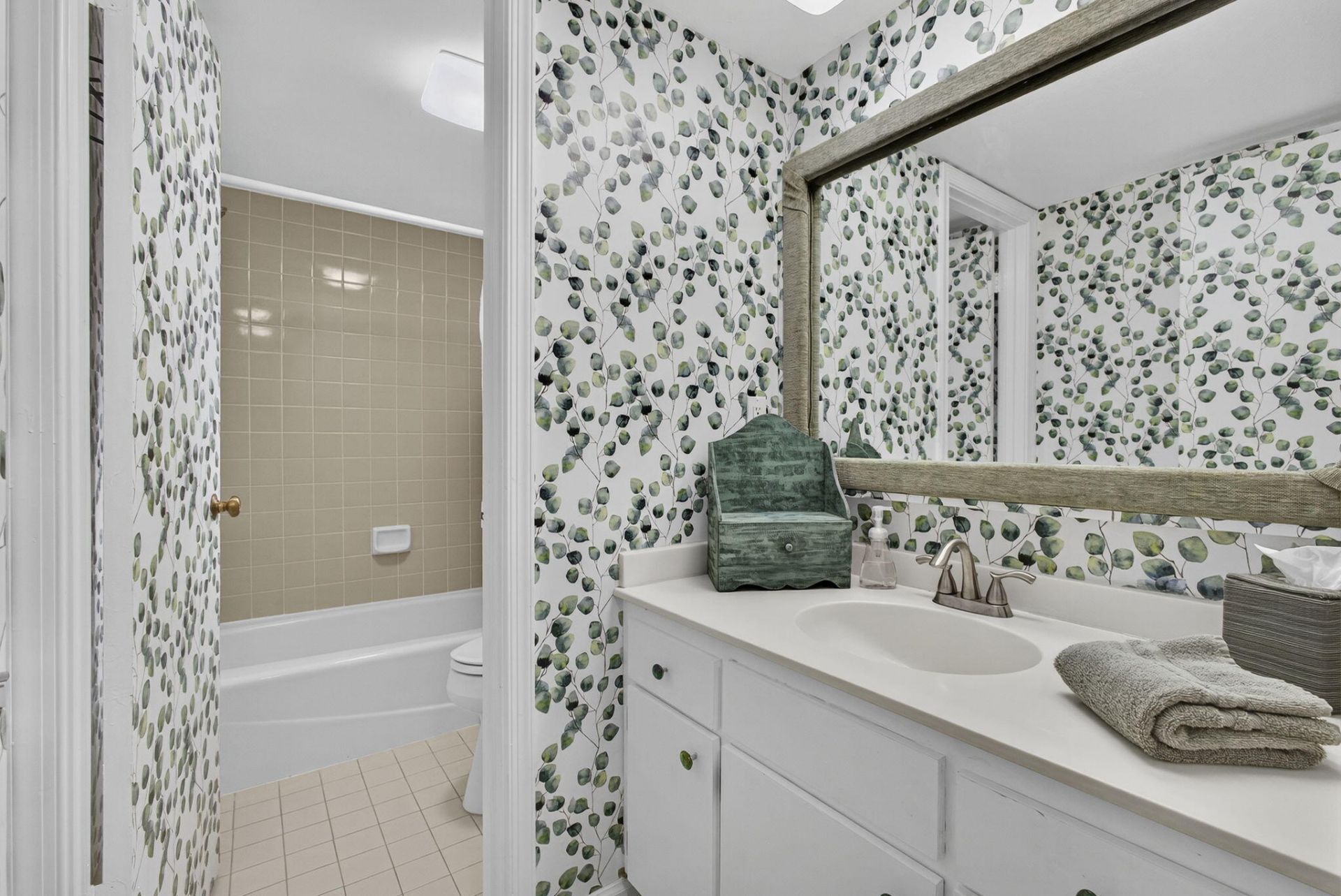 11267 Pond View Drive, Unit B104, Wellington, FL 33414 Photo